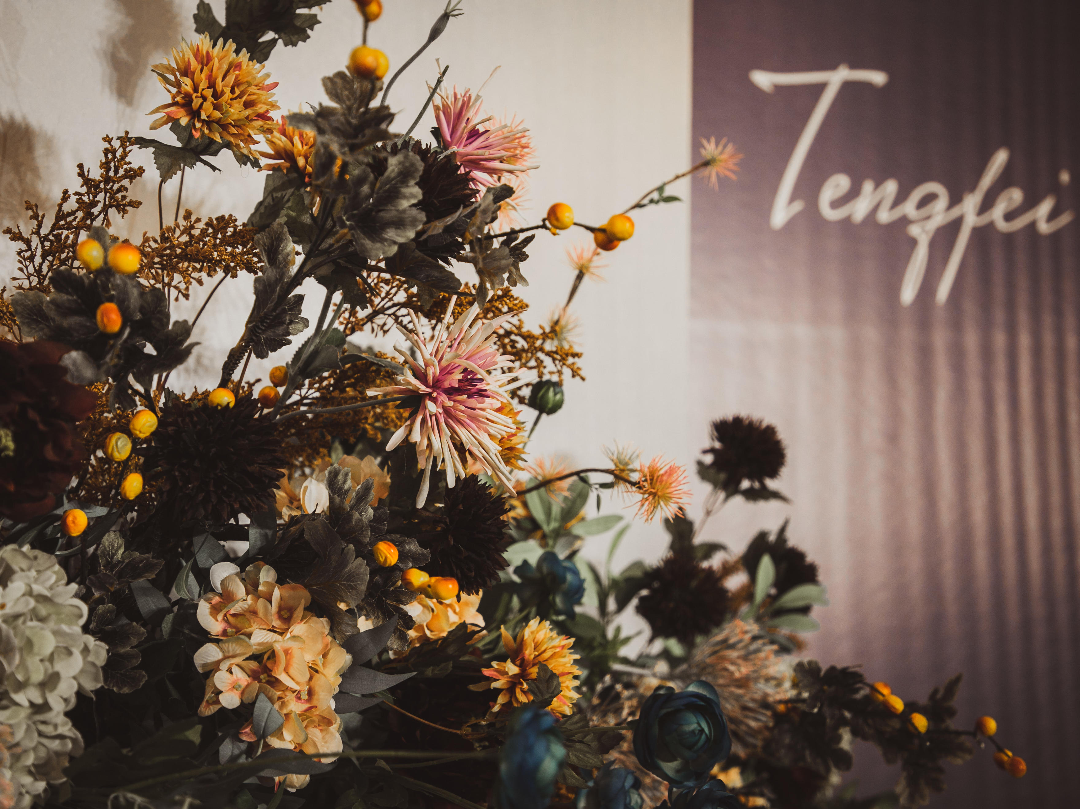 【花小姐】喜来登·创意瓦楞纸·进口花材·人气套餐