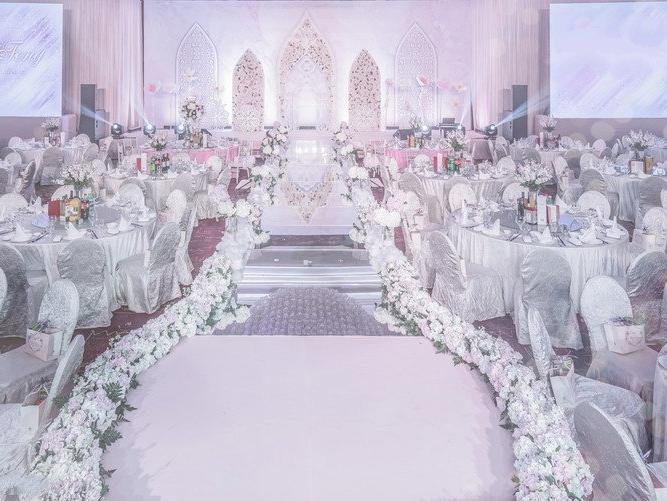 淡粉色淡紫色室内简洁风格婚礼