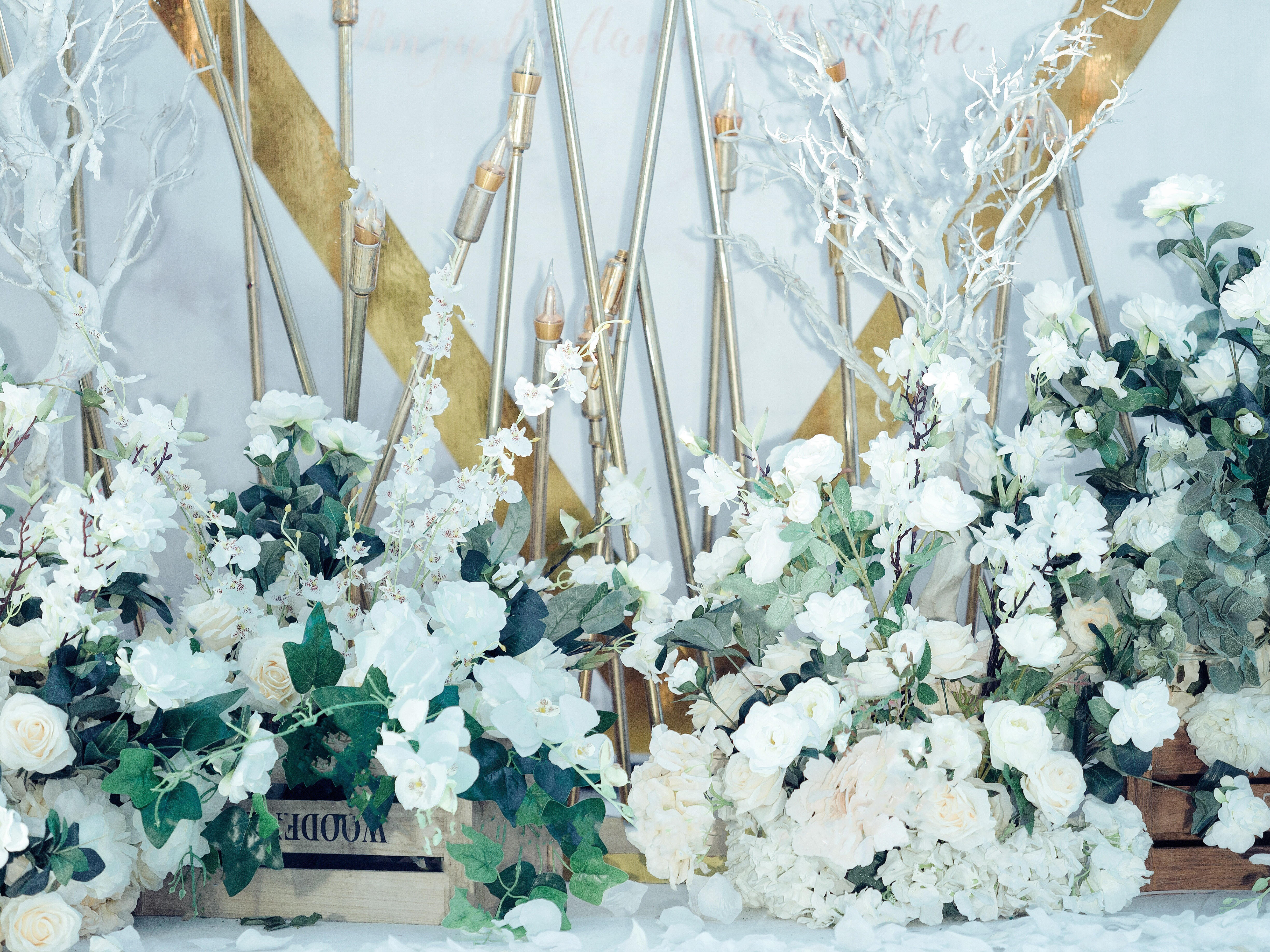 爱度婚礼——用屏白金色调套餐