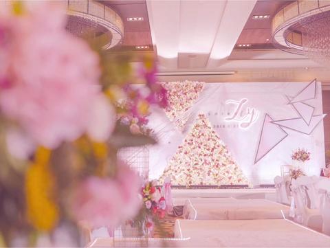 【壹個婚礼】大气粉色系主题布置 | 19年流行色