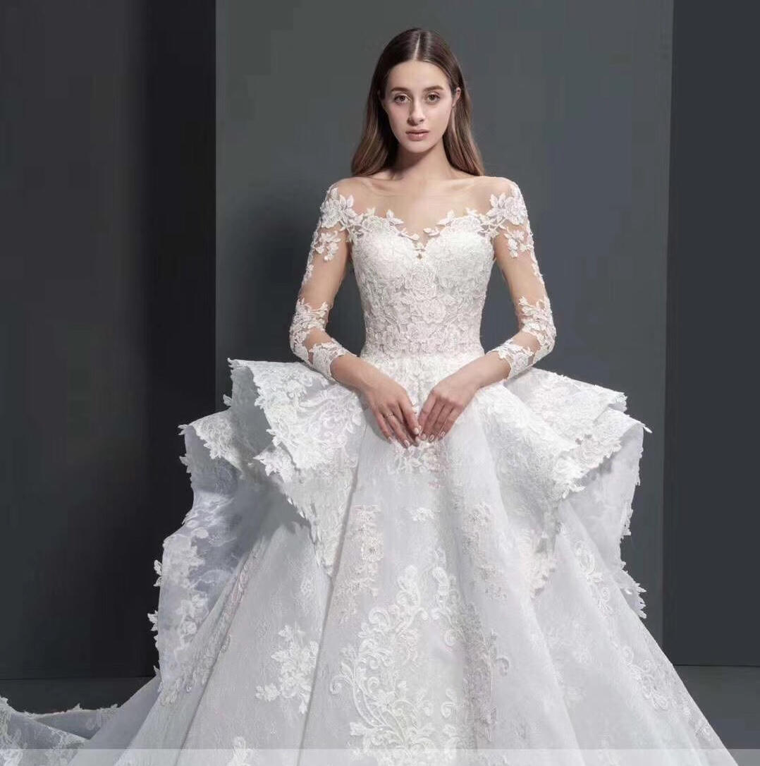 【店长推荐】新娘市内跟妆+梦幻婚纱3件套送伴娘服