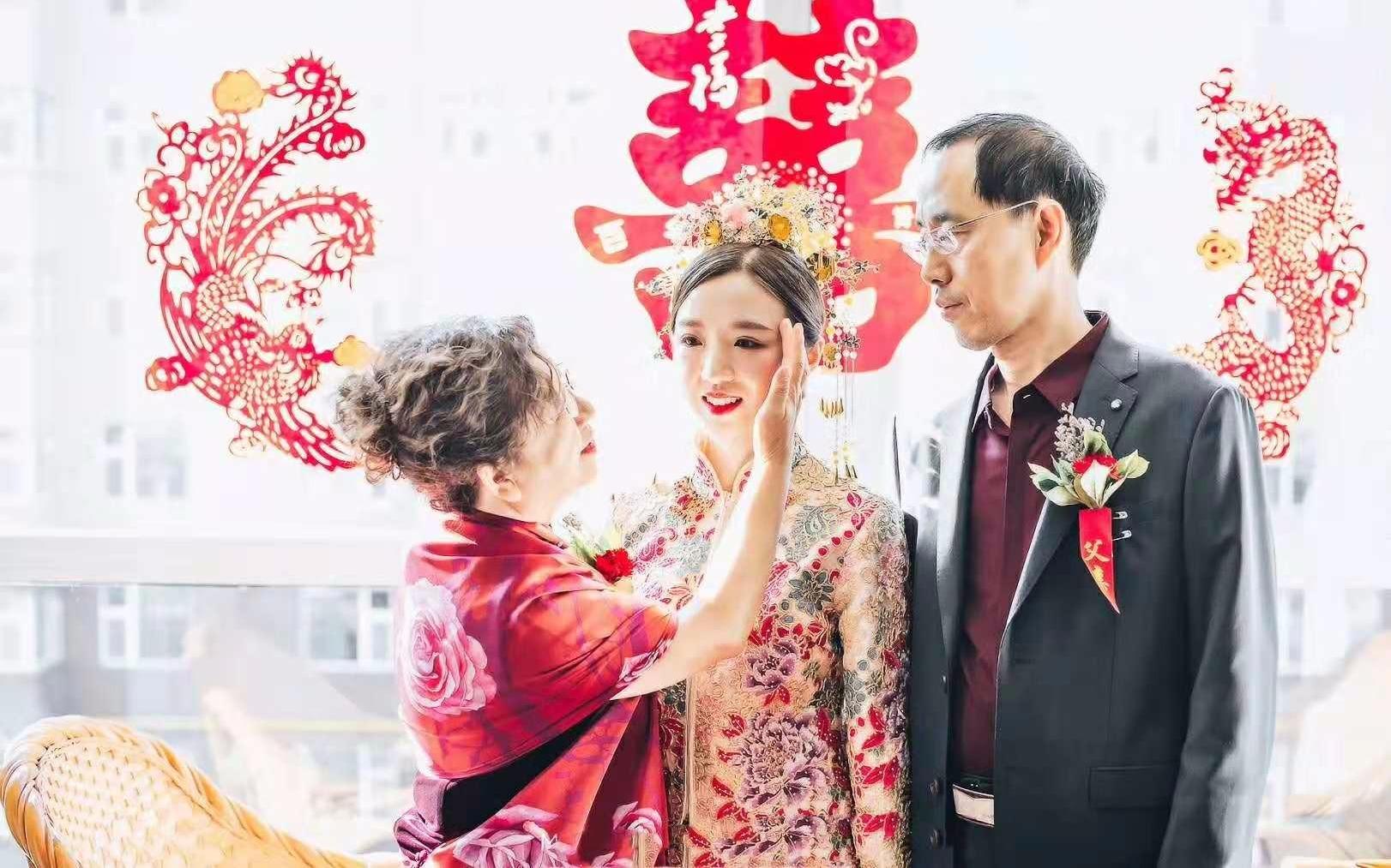 【皇后嫁衣轻奢馆】余潇潇 同款秀禾