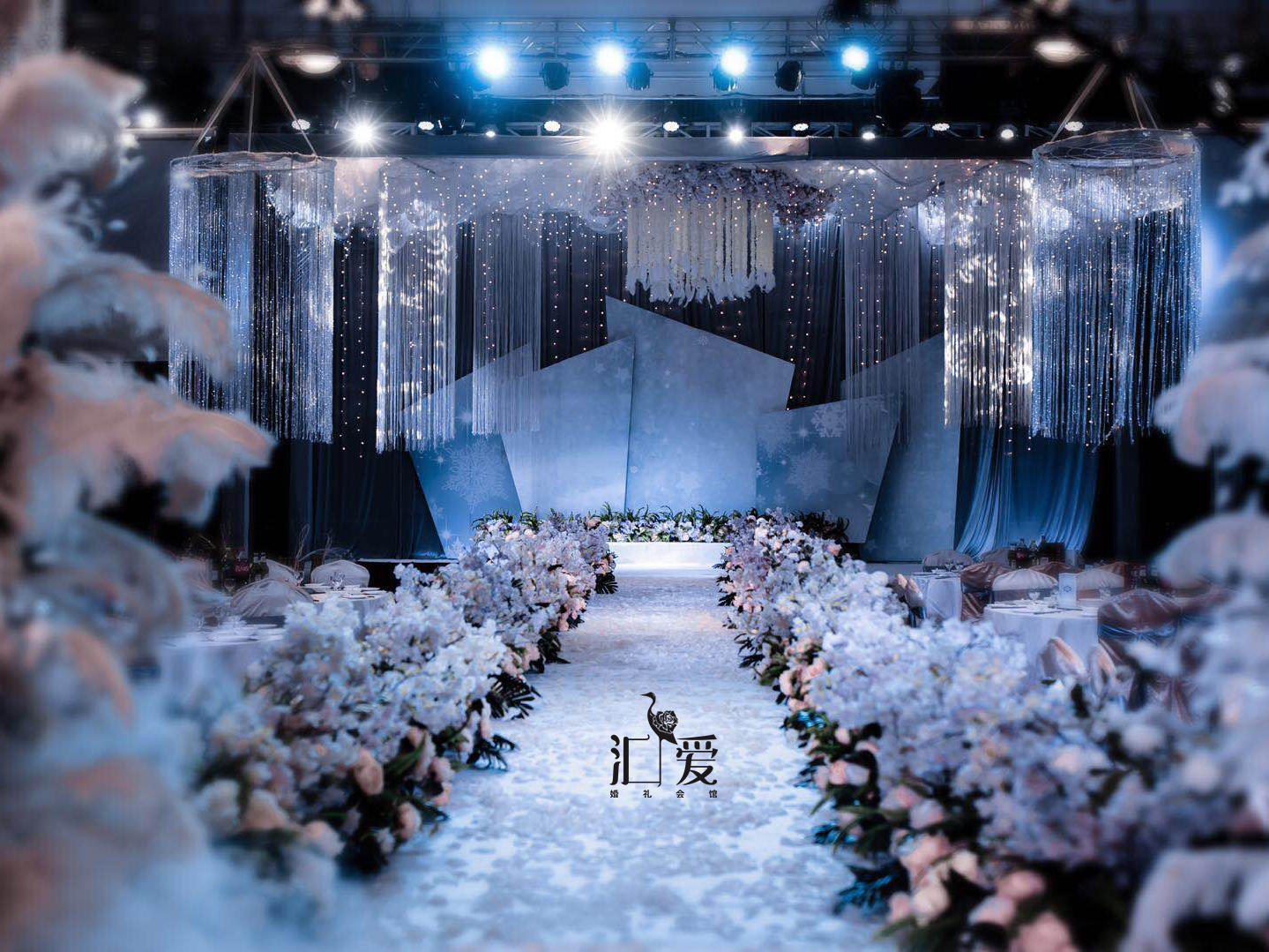 汇爱婚礼《遇见》雾霾灰碰上香槟色