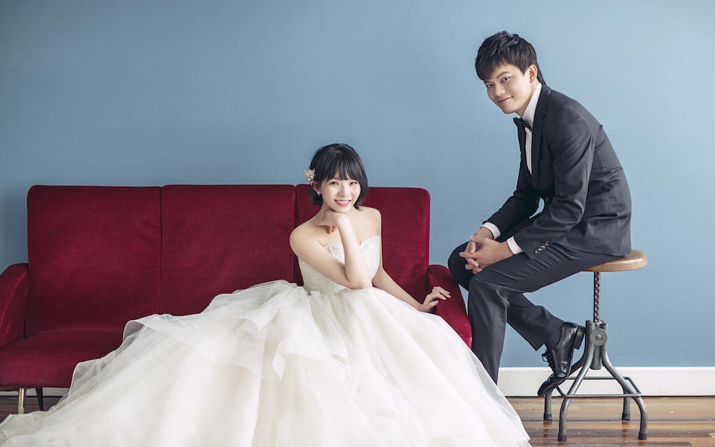 名匠尼斯 專享臻愛婚紗攝影套餐 內(nèi)景外景任意拍