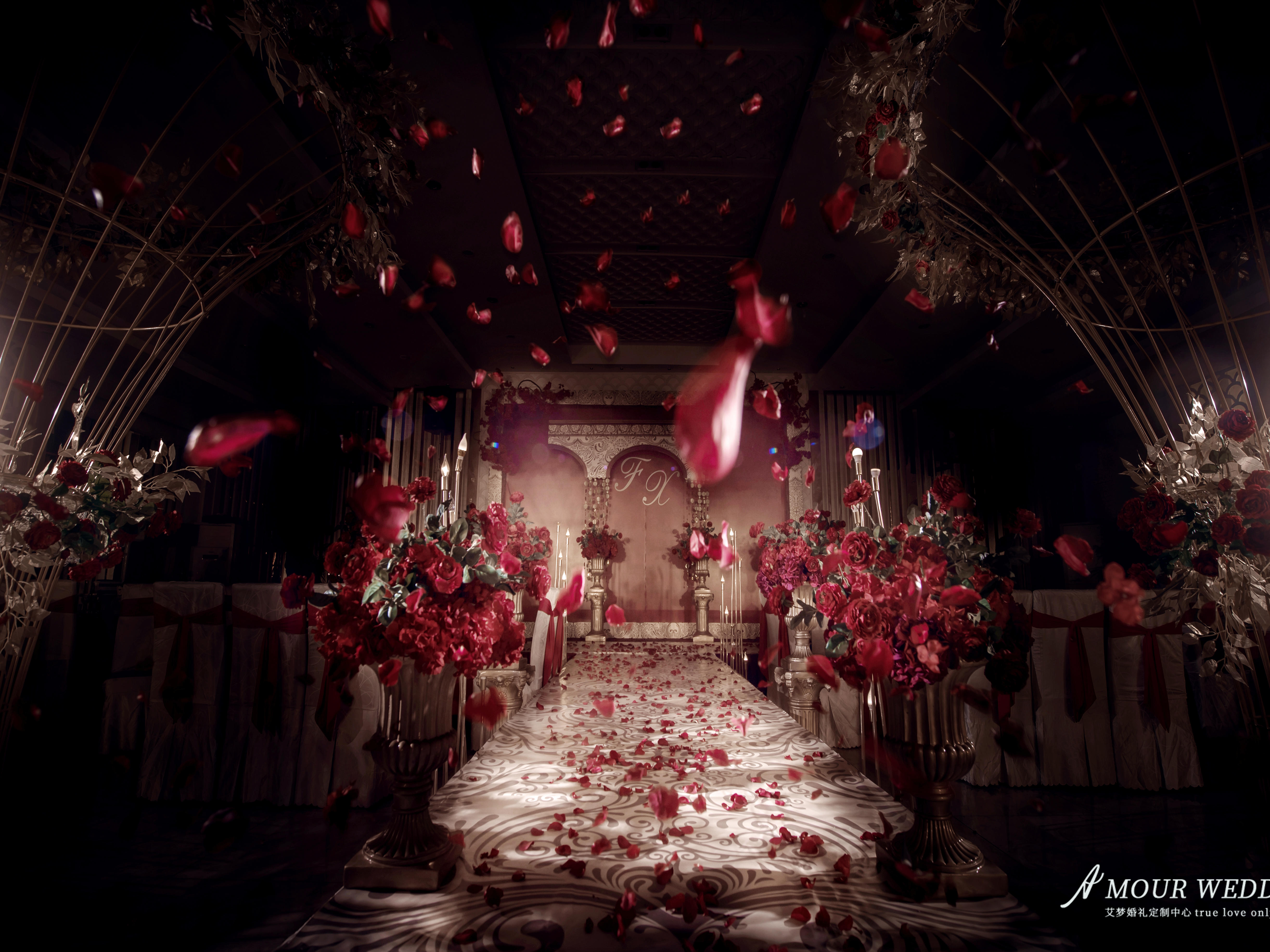 艾梦婚礼满地玫瑰，繁华落幕，高性价比豪华欧式