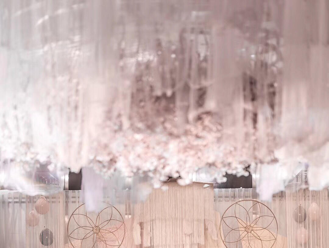 香槟粉奢华羽毛主题婚礼含老板亲自司仪化妆摄像摄影