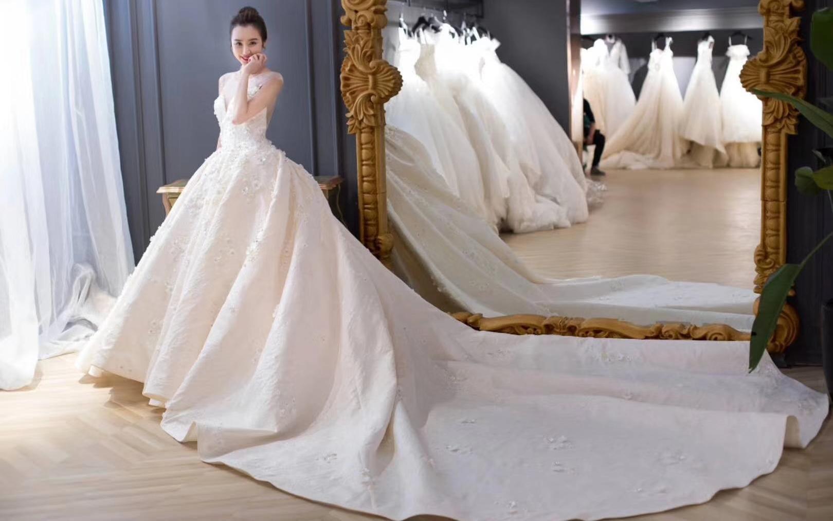 【超值套餐】3件套租赁 免费提供头纱