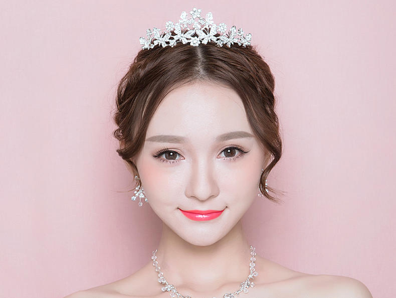 【总监档全天跟妆＋摄影】送超豪华礼包（免费试妆）