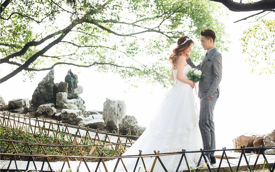 【爆款特惠】浪漫花嫁系列 +一对一多外景拍摄