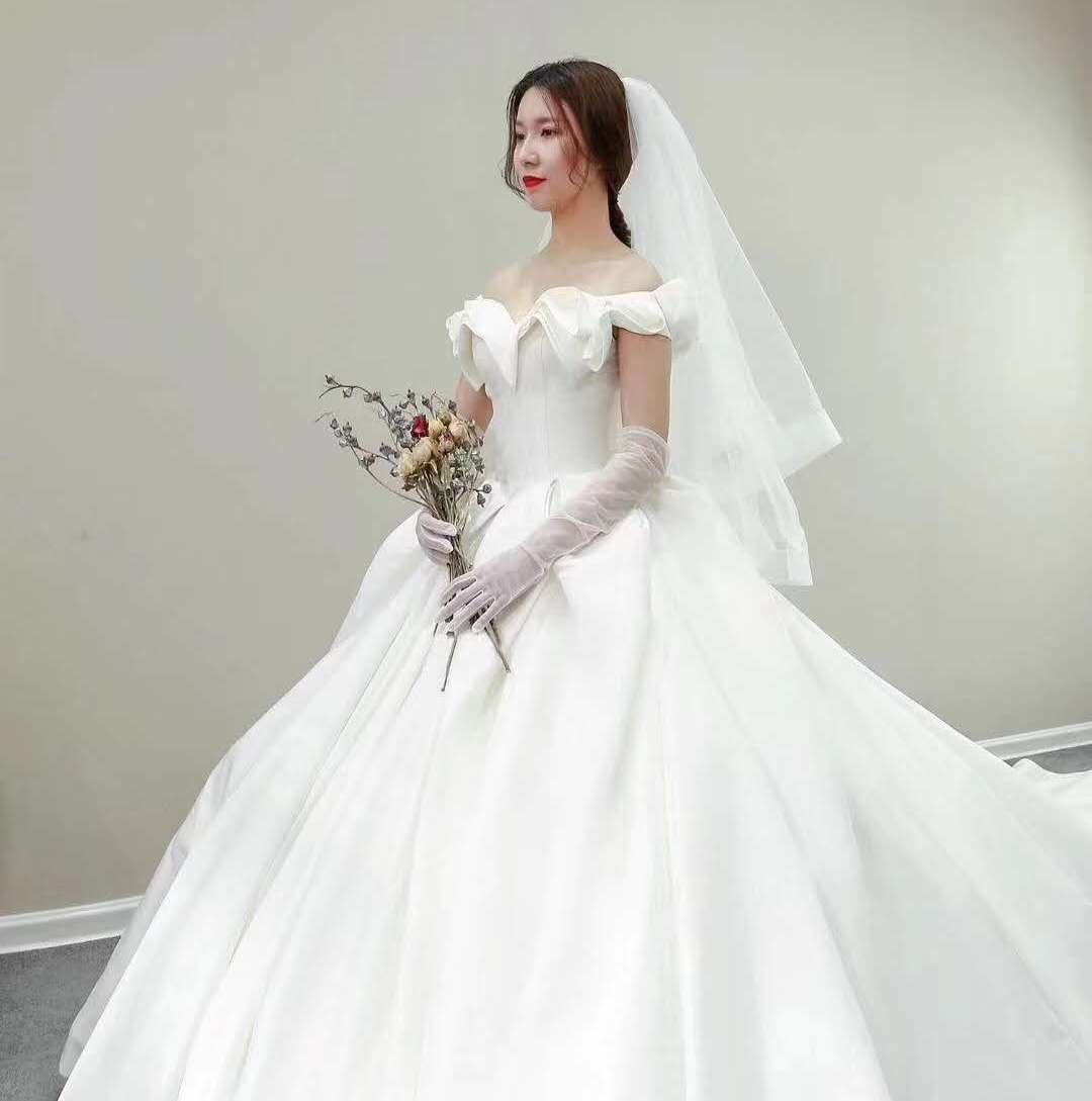 【超值租赁】女王·嫁件套租赁 全款送灰姑娘水晶鞋