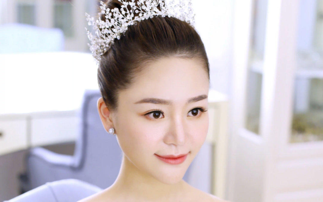 [晓晓美妆]资深档森系唯美妆发3-4套 送亲友妆