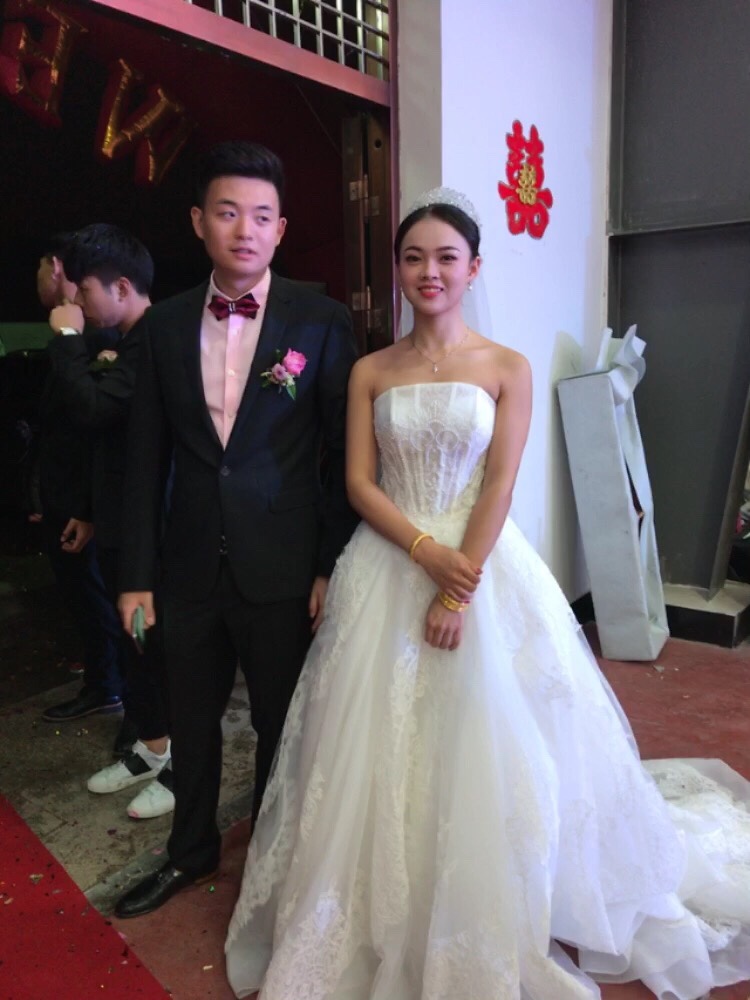 爆款满庭芳抹胸白色婚纱转卖！