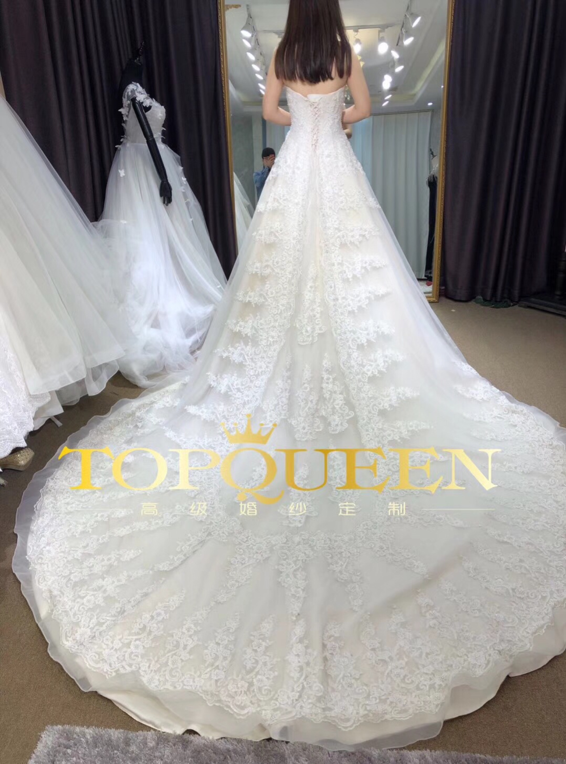 Top Queen蔻媞高级婚纱定制