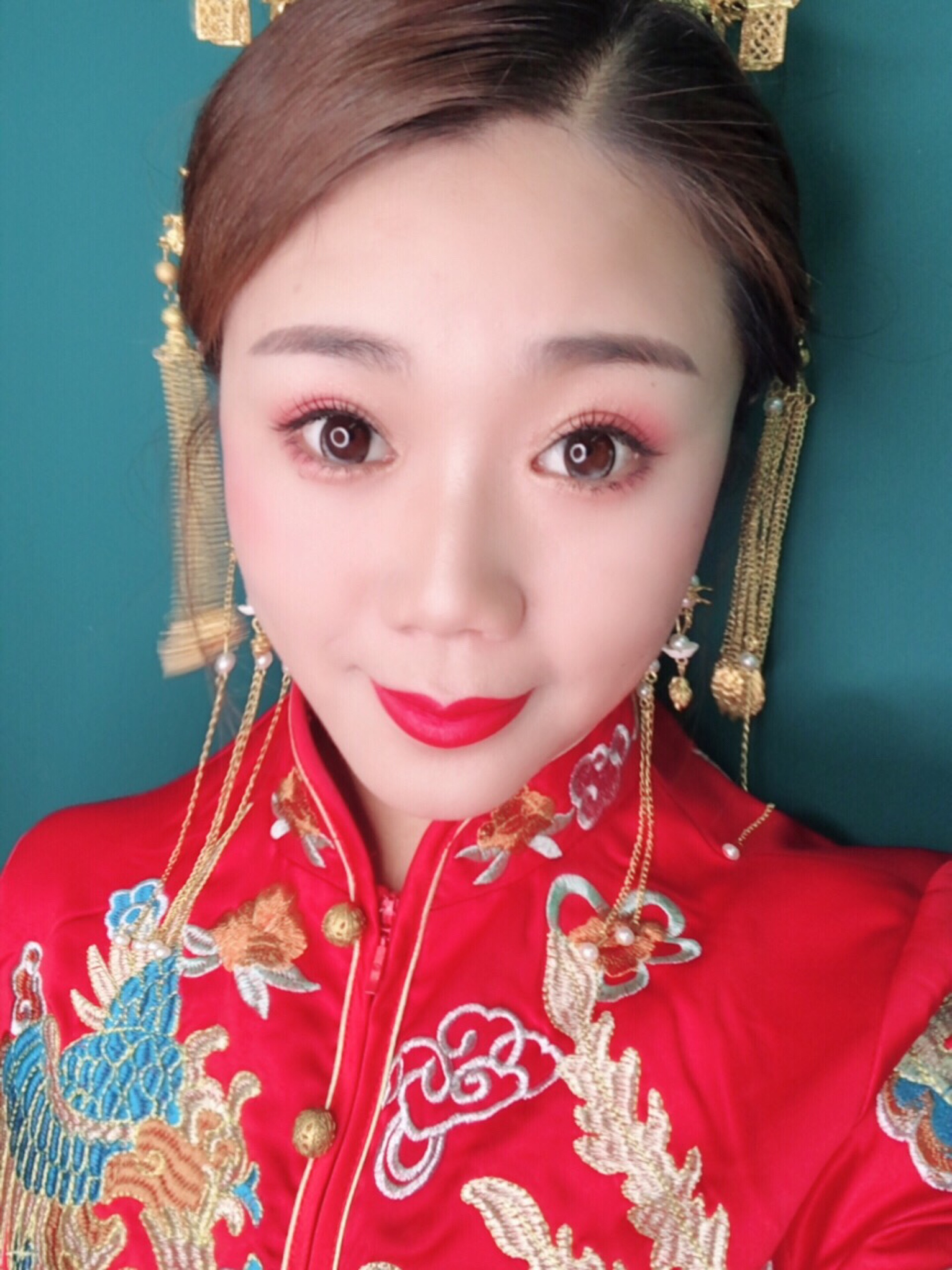弄潮の延禧嫁衣美开挂 这么穿大婚赚足眼球