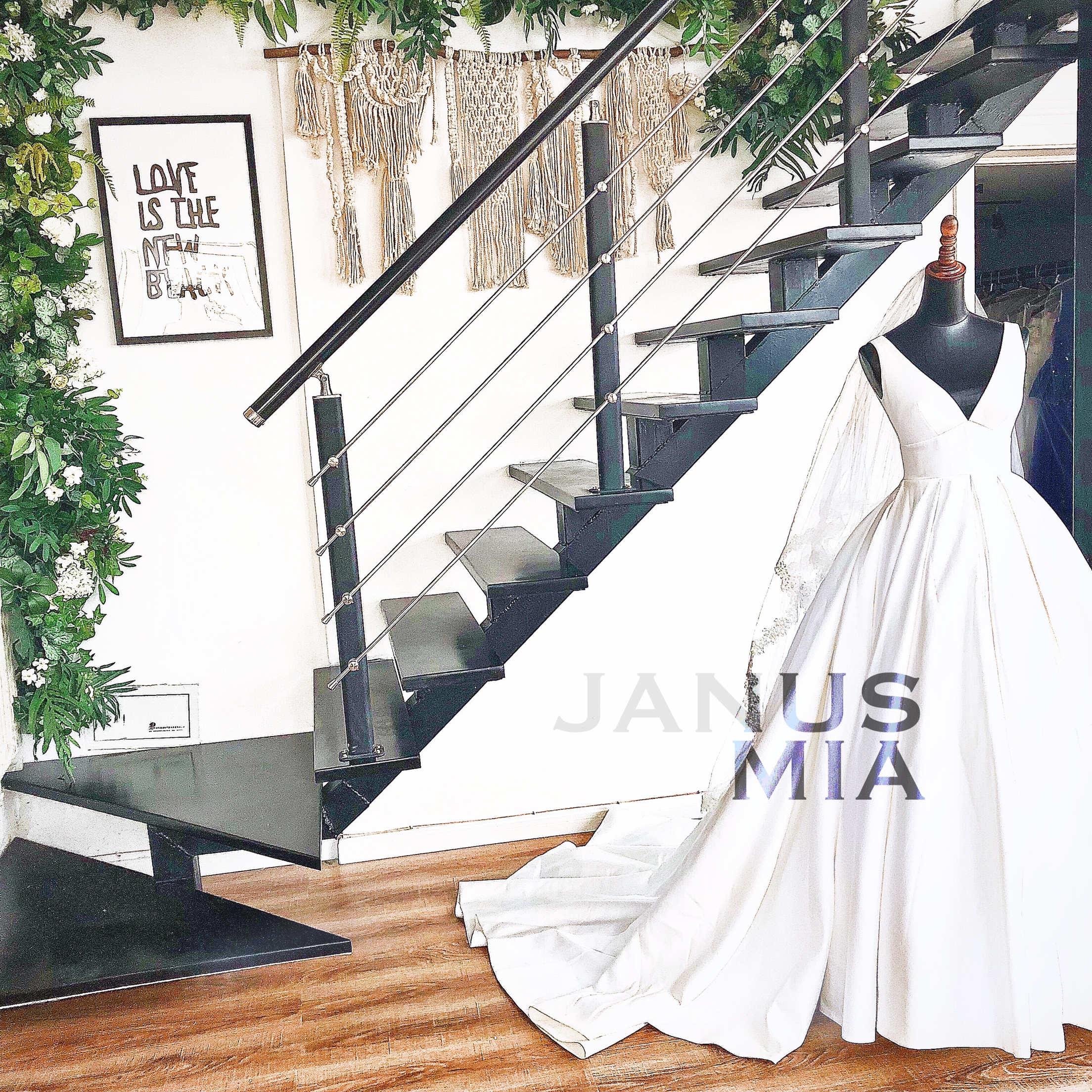 简觅JANUSMIA婚纱思享馆