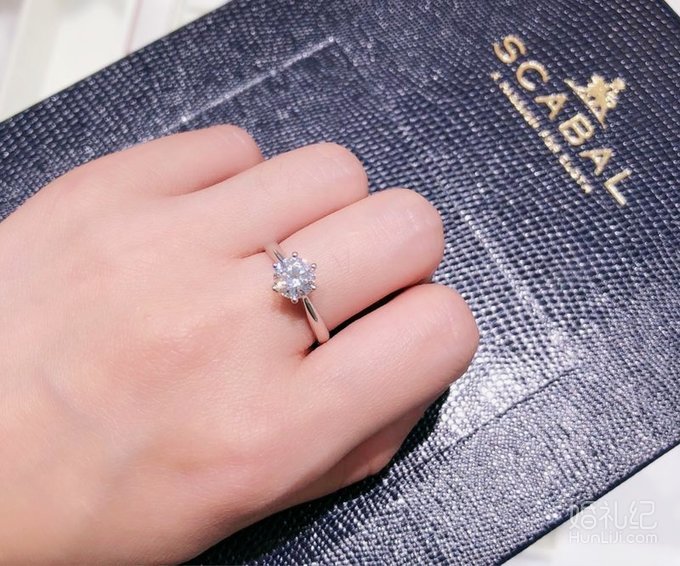 花2w+买DR大钻戒，比“嫁给我”更感动的是……