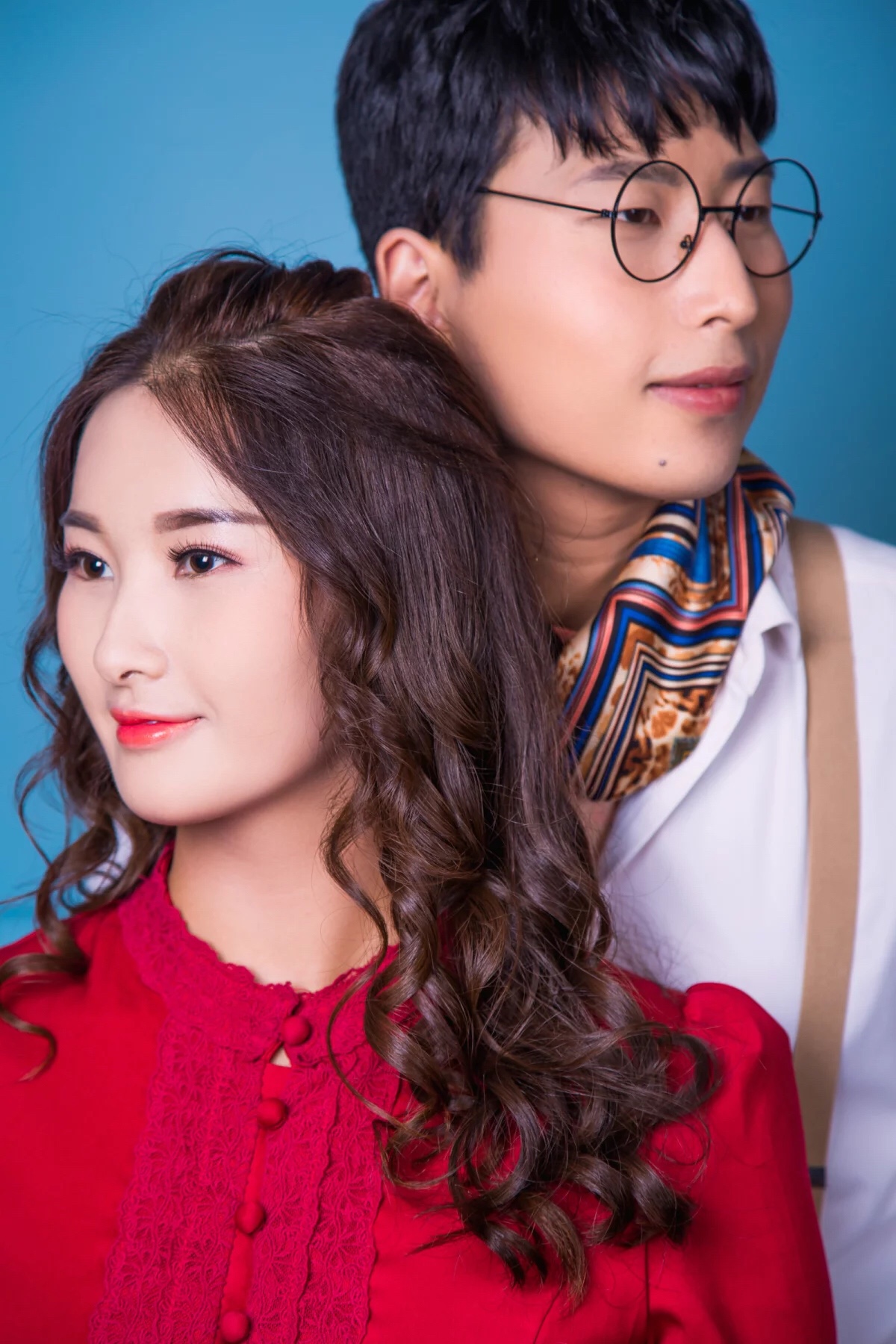 婚纱照之前的情侣写真吧
