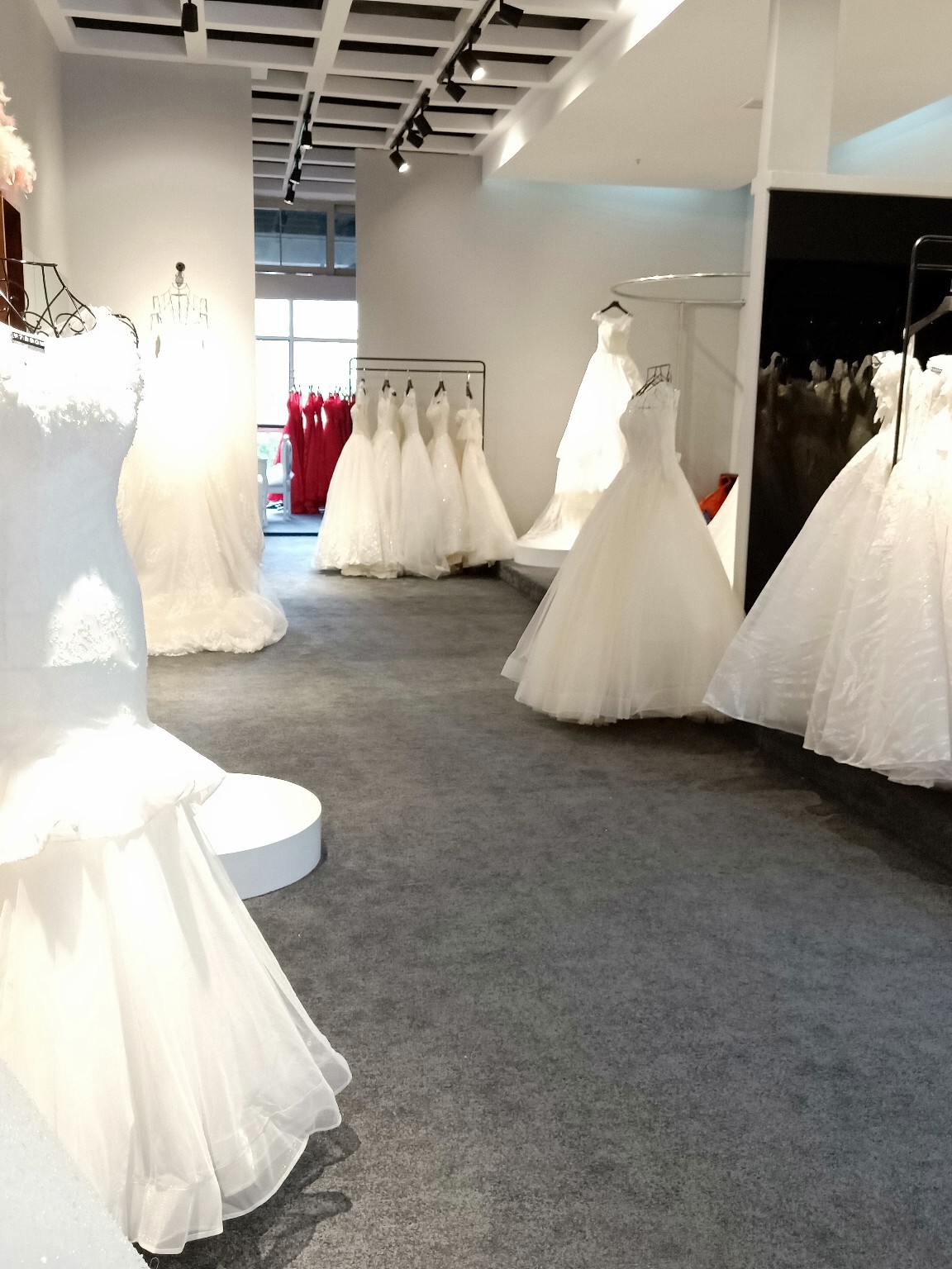 女王嫁衣高端婚纱礼服订制