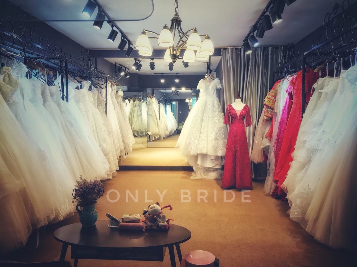 唯依婚纱定制体验馆
