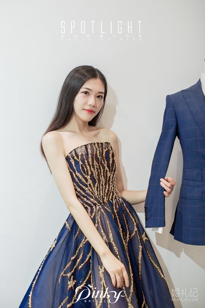 【明星新娘】同婚期新娘同台pk 这件绝对承包宾客目光！