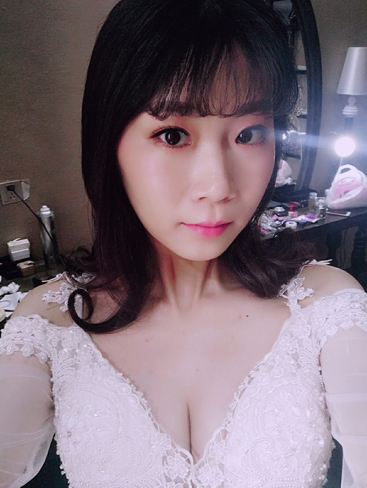 怀孕了拍婚纱照就是伤不起[委屈]