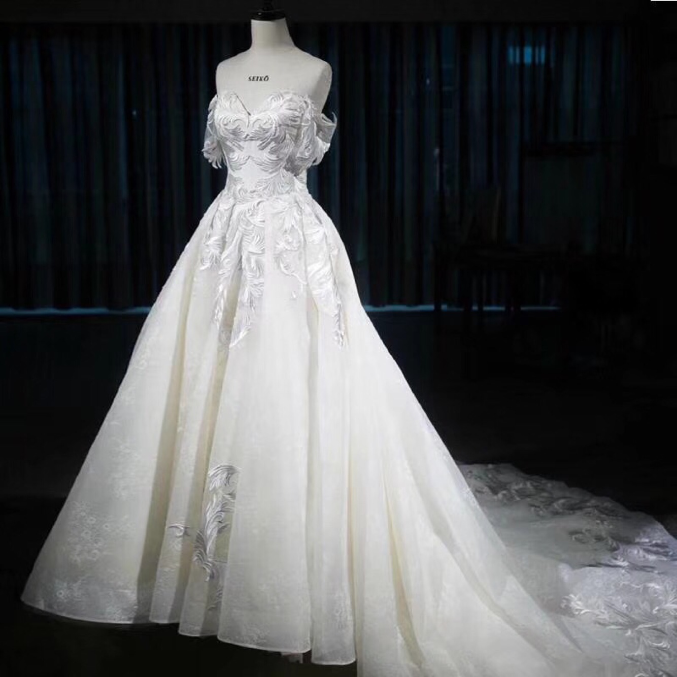 Miss婚纱摄影