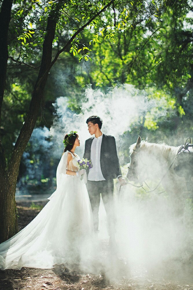如梦如幻如仙镜般的美美婚纱照，让我久久不能自已。非常感动~~