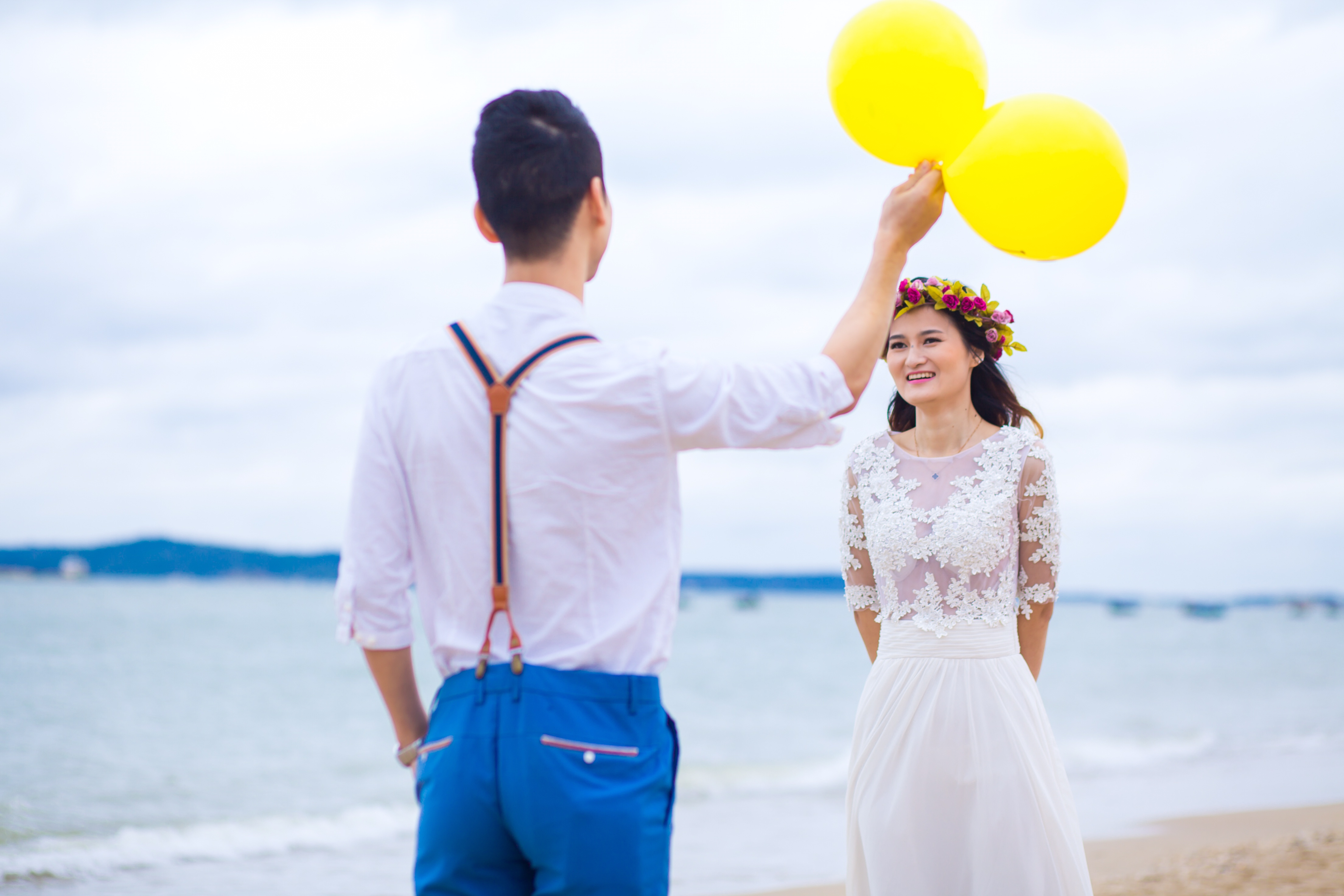 遇人渣分手后，和同学闪婚