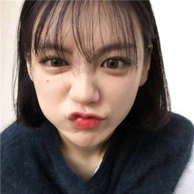 看到阿溪喊她跳绳绳