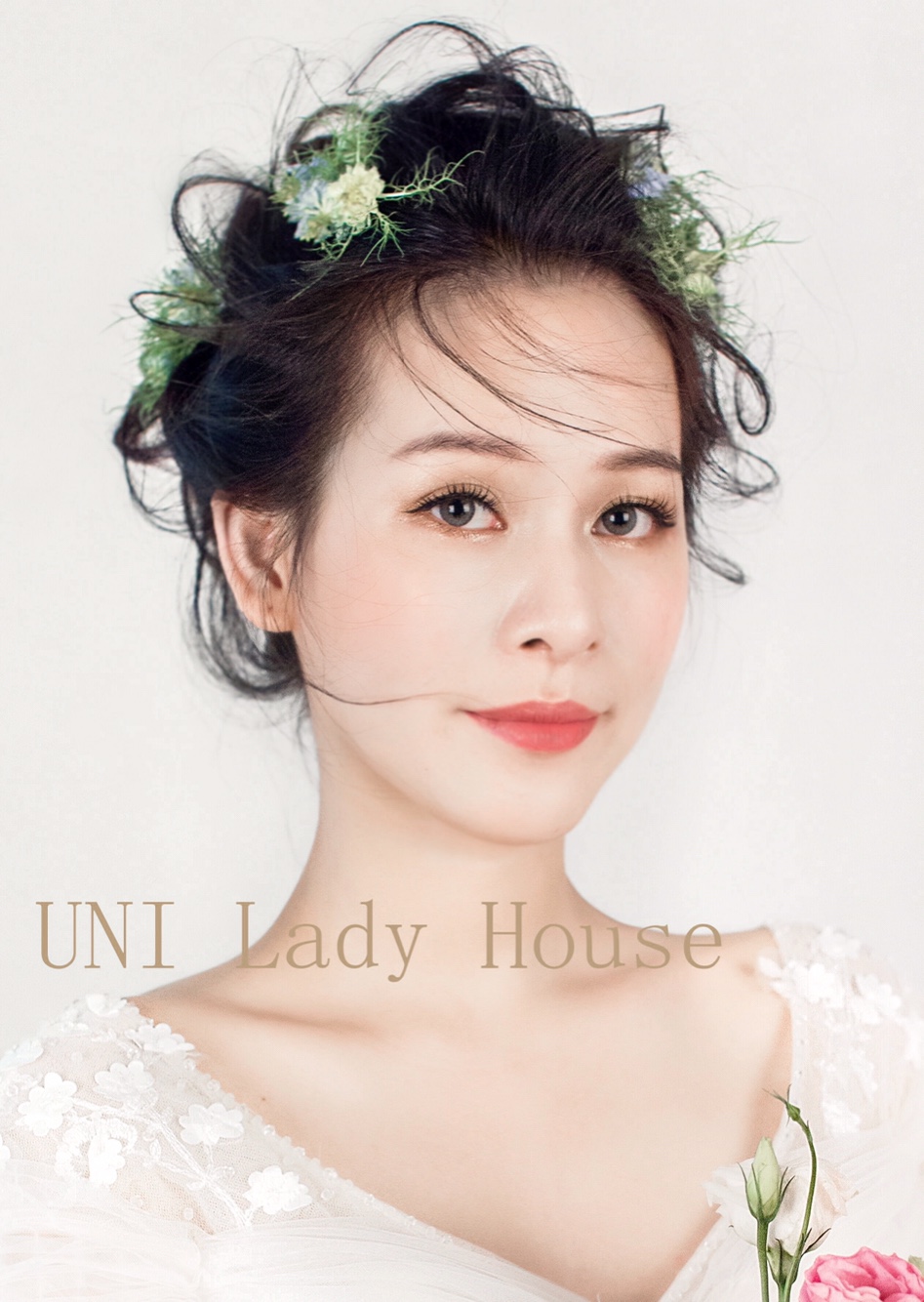 U NI · MAKE UP
