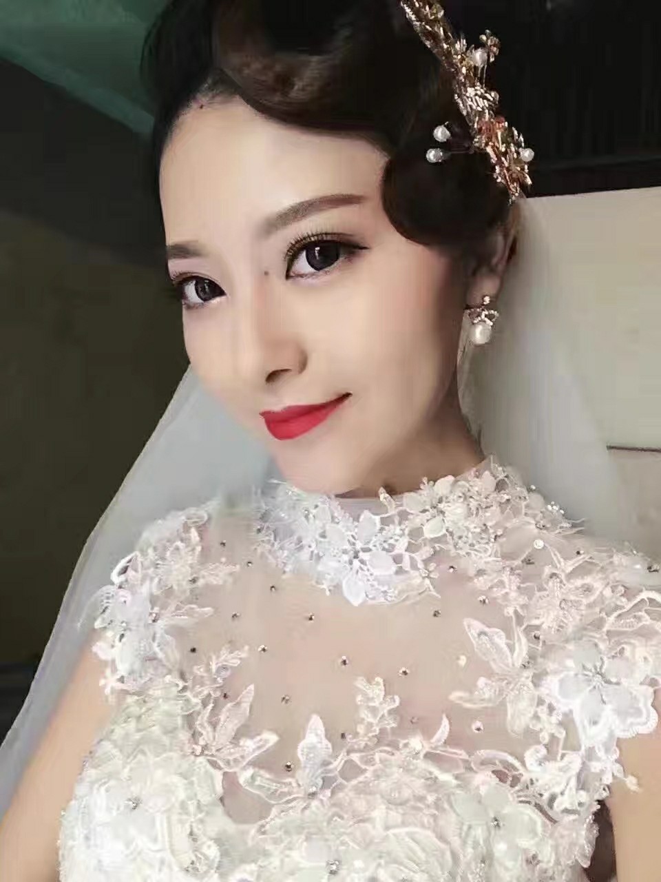 拾花妆苑时尚新娘造型