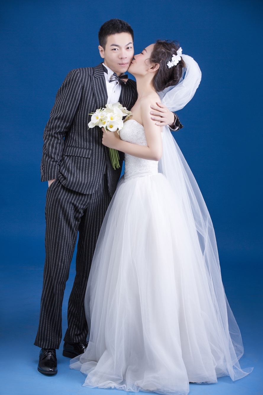 婚礼倒计时十天，终于从校服走到婚纱