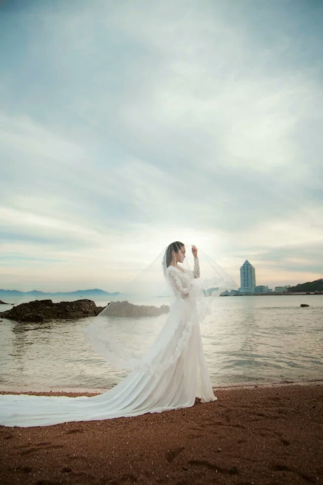 我也晒晒我们的婚纱照[吐舌][吐舌]
