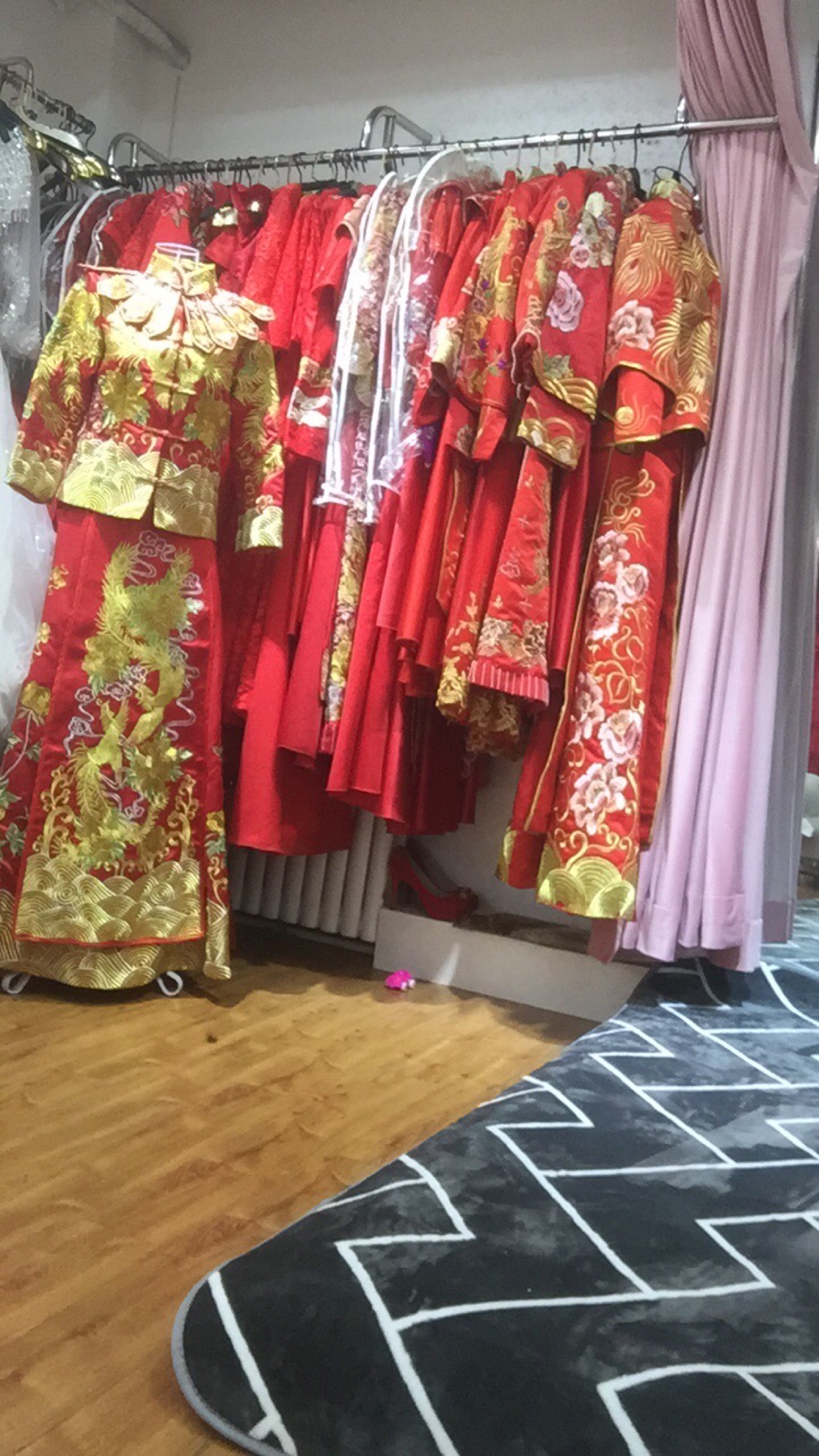 兰斐婚纱礼服