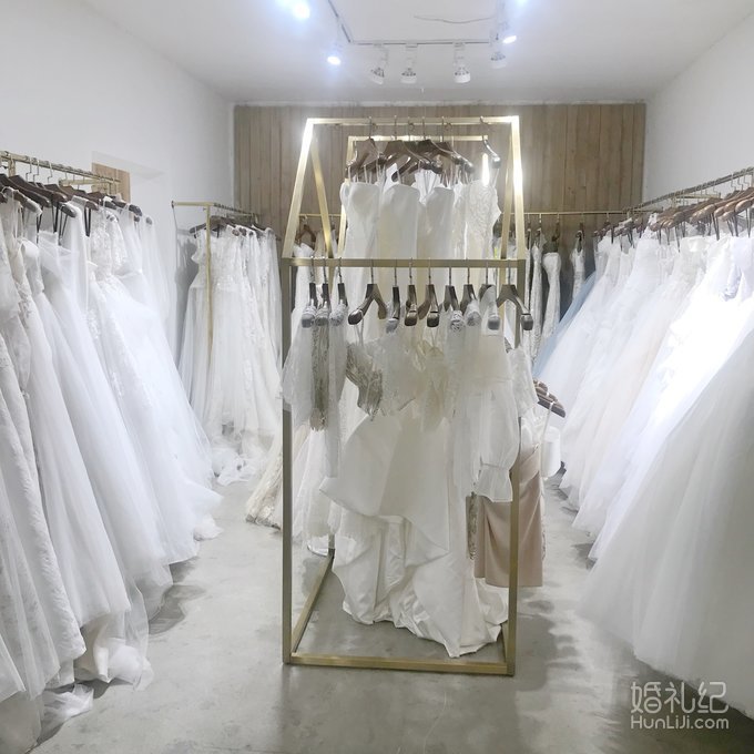 【明星新娘】同婚期新娘同台pk 这件绝对承包宾客目光！