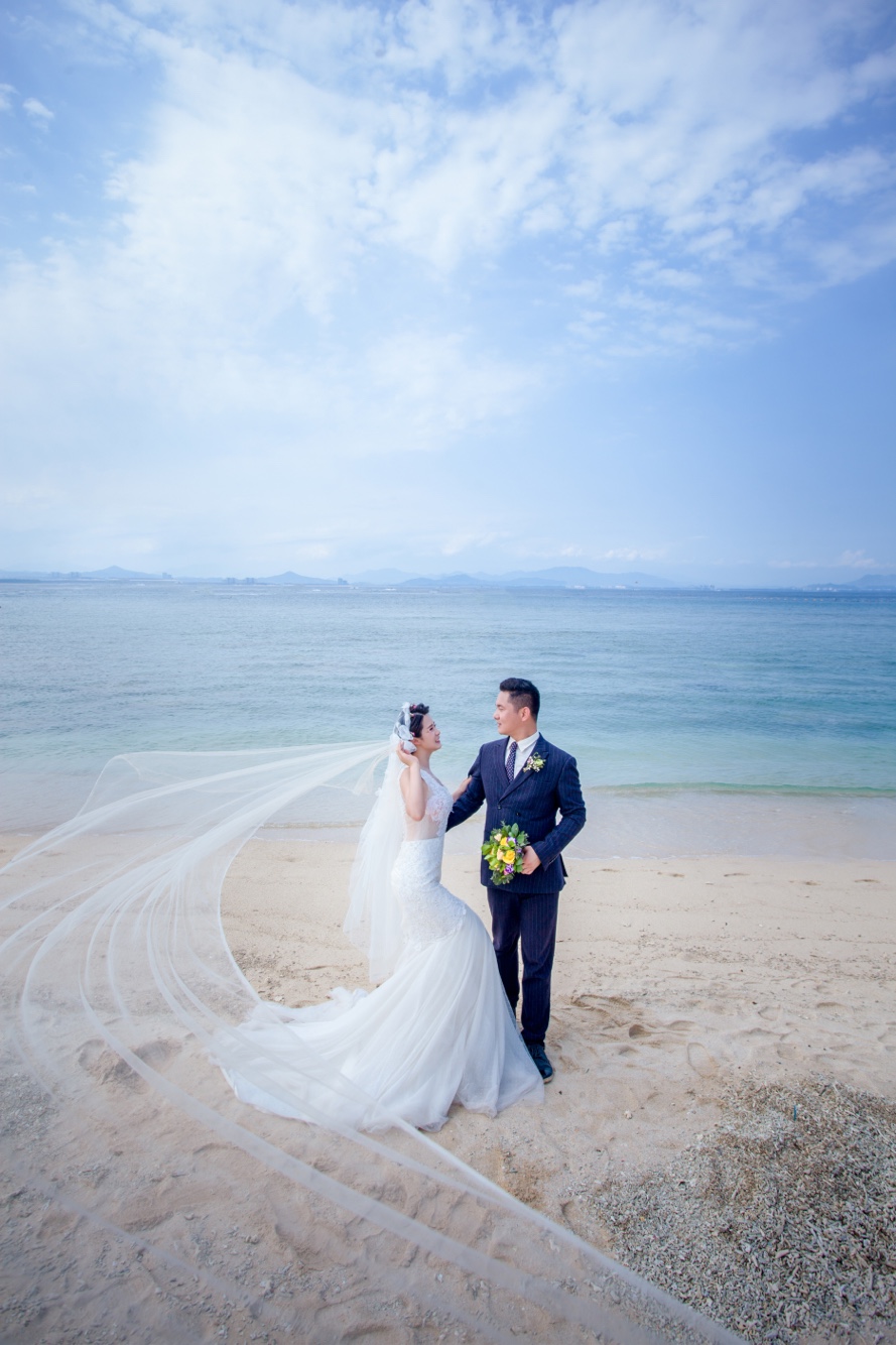 我们还没有办婚礼…