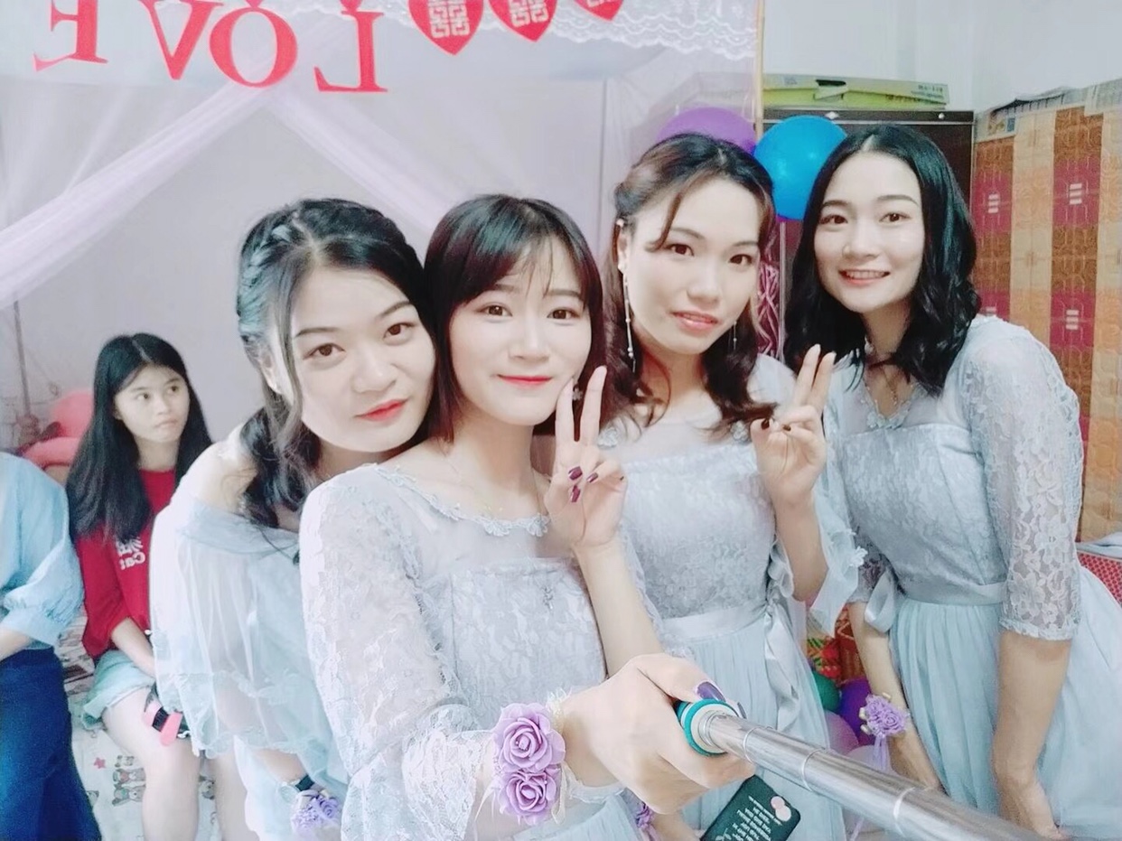 姐妹装，有意者联系   价钱可以商议