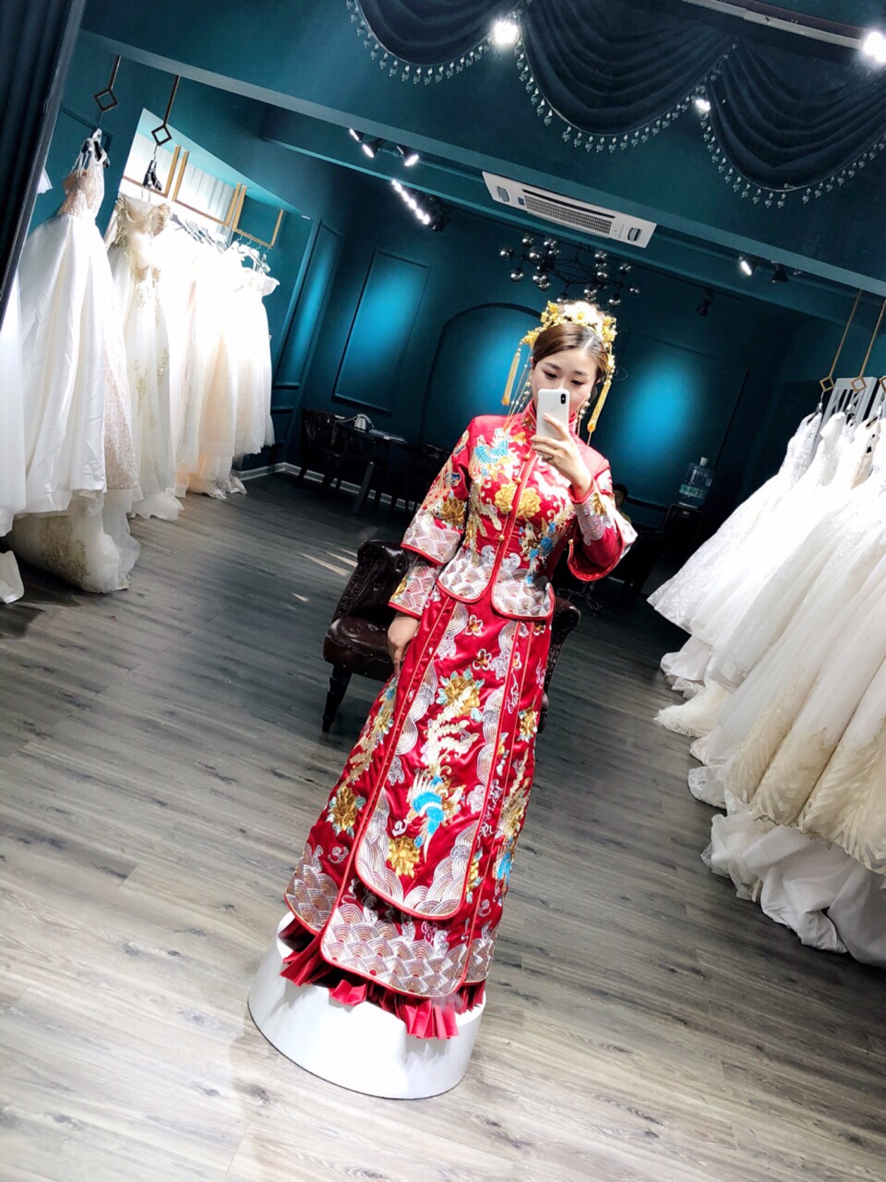 弄潮の延禧嫁衣美开挂 这么穿大婚赚足眼球