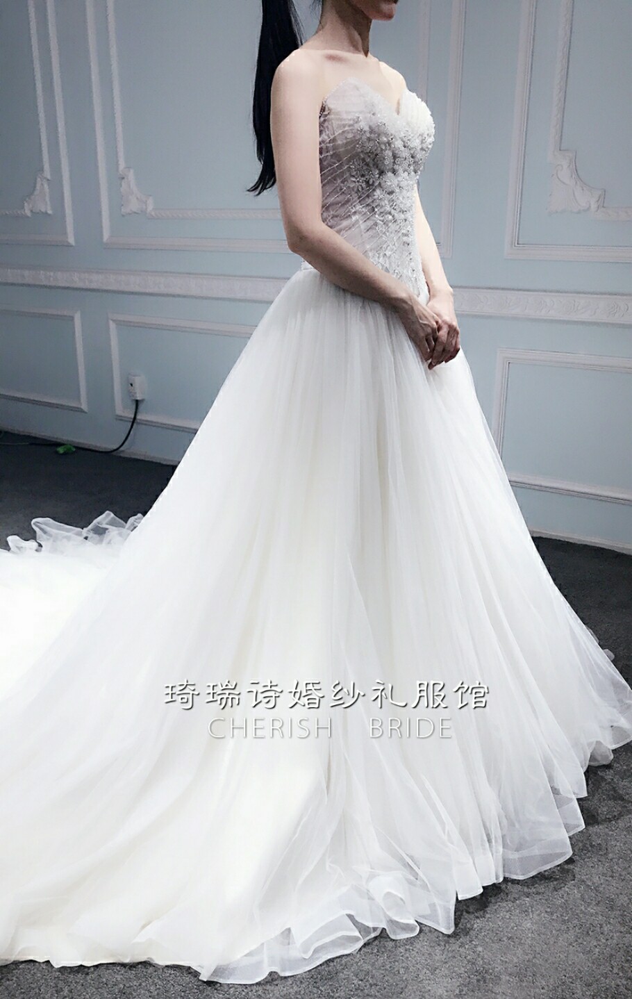 太原琦瑞诗Cherish婚纱礼服跟妆馆