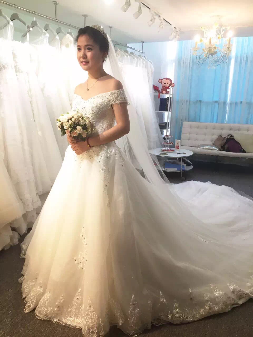 Leanna婚纱礼服定制机构