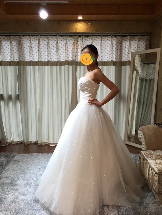 碎花蕾丝婚纱 抹胸鱼尾好喜欢