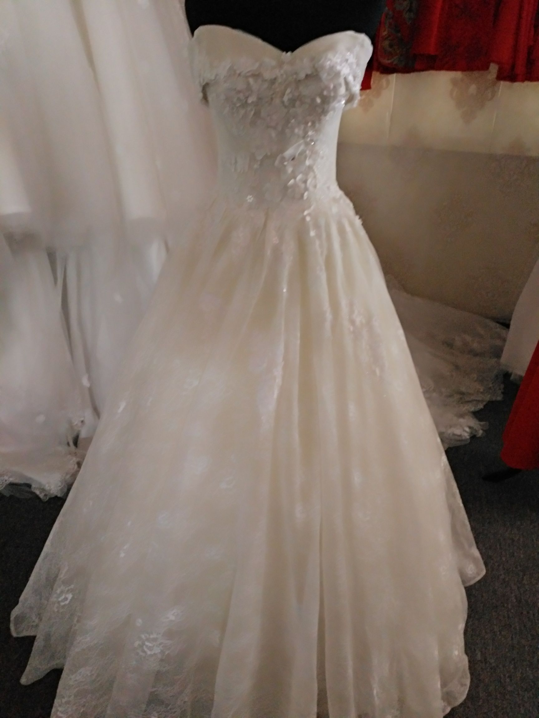 I  DO婚纱嫁衣馆
