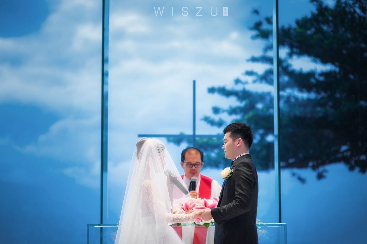 受到所有宾客夸赞的婚礼礼服和婚鞋