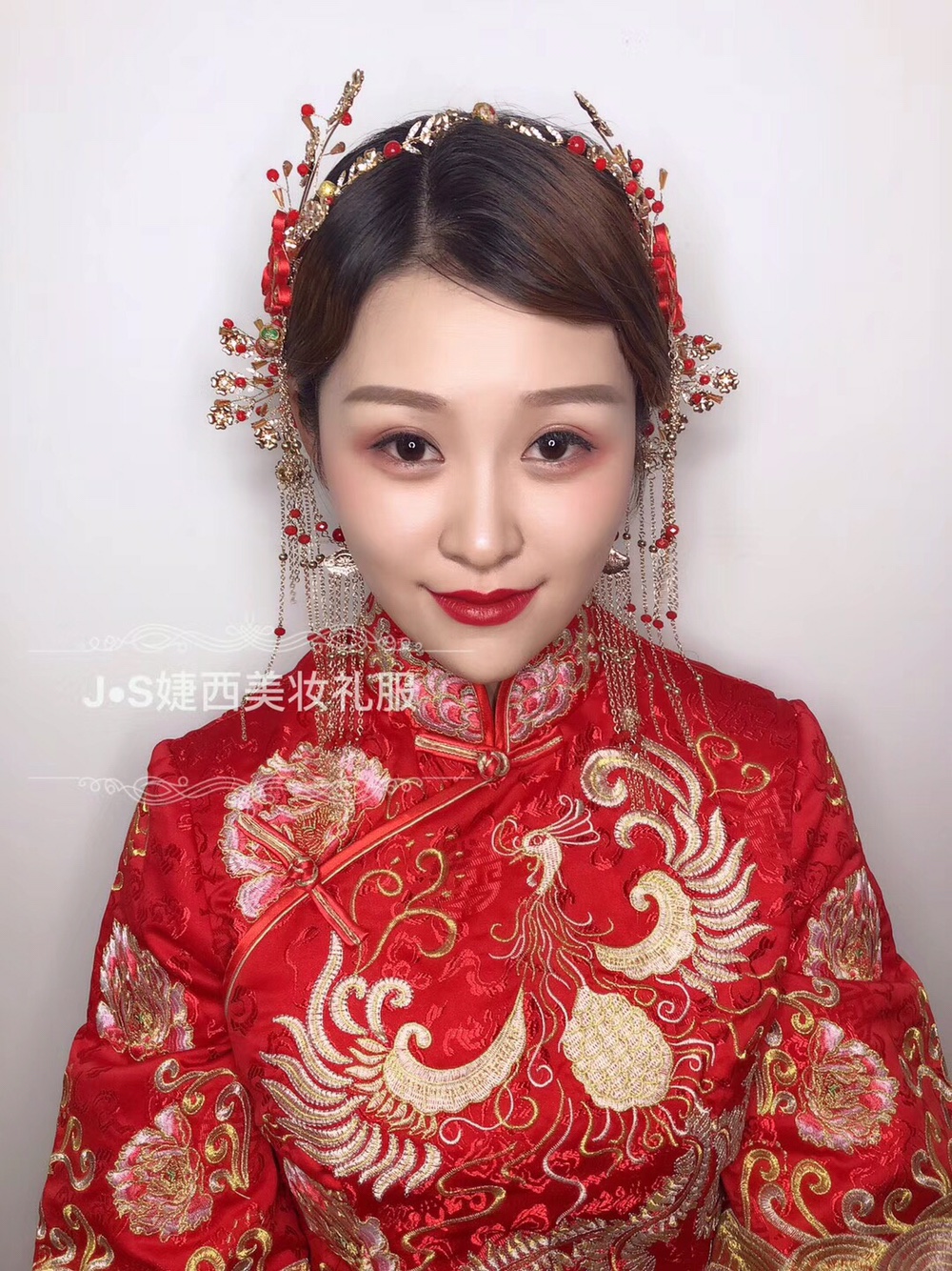 J&S婕西美妆礼服定制