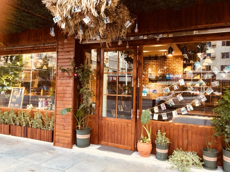 爱立方新婚会馆