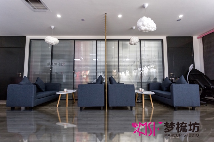梦梳坊婚纱造型馆