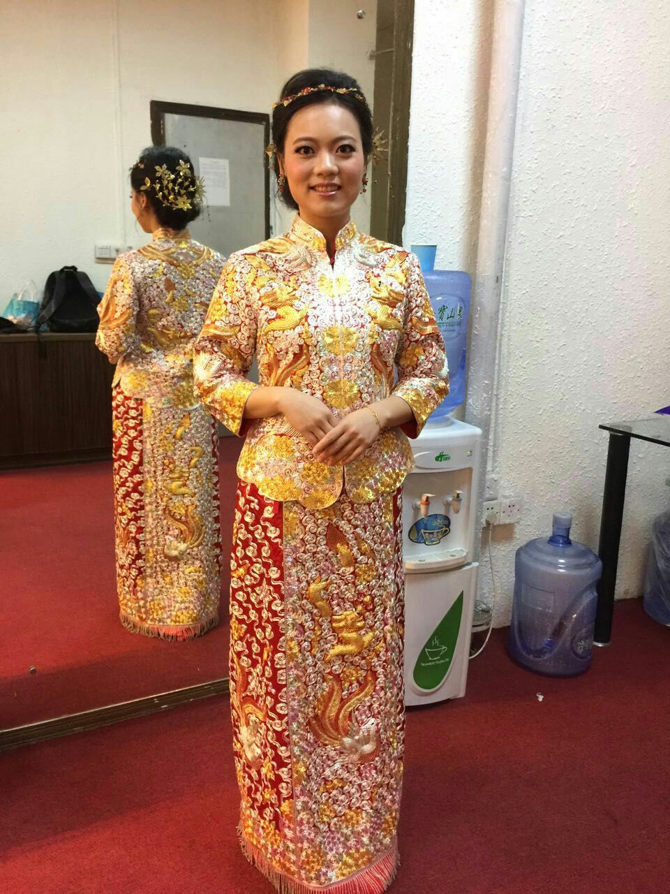 敬茶服妆容