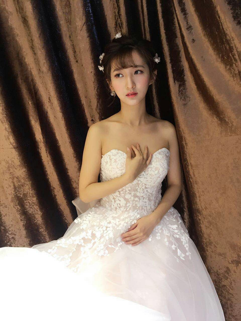 小个新娘大变身 一直装萝莉的我居然变女王了