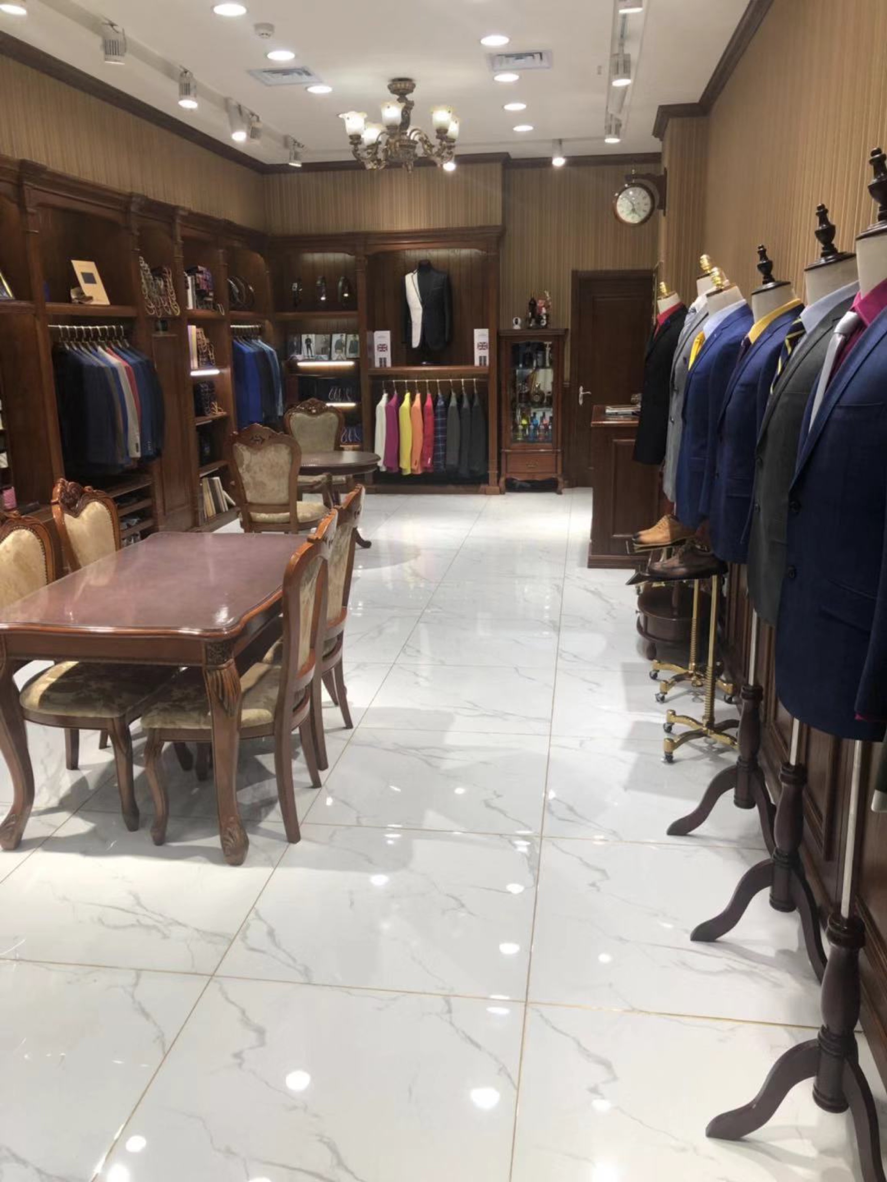 普诺普西服定制店