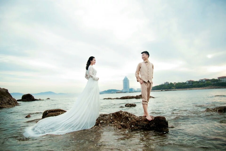 我也晒晒我们的婚纱照[吐舌][吐舌]